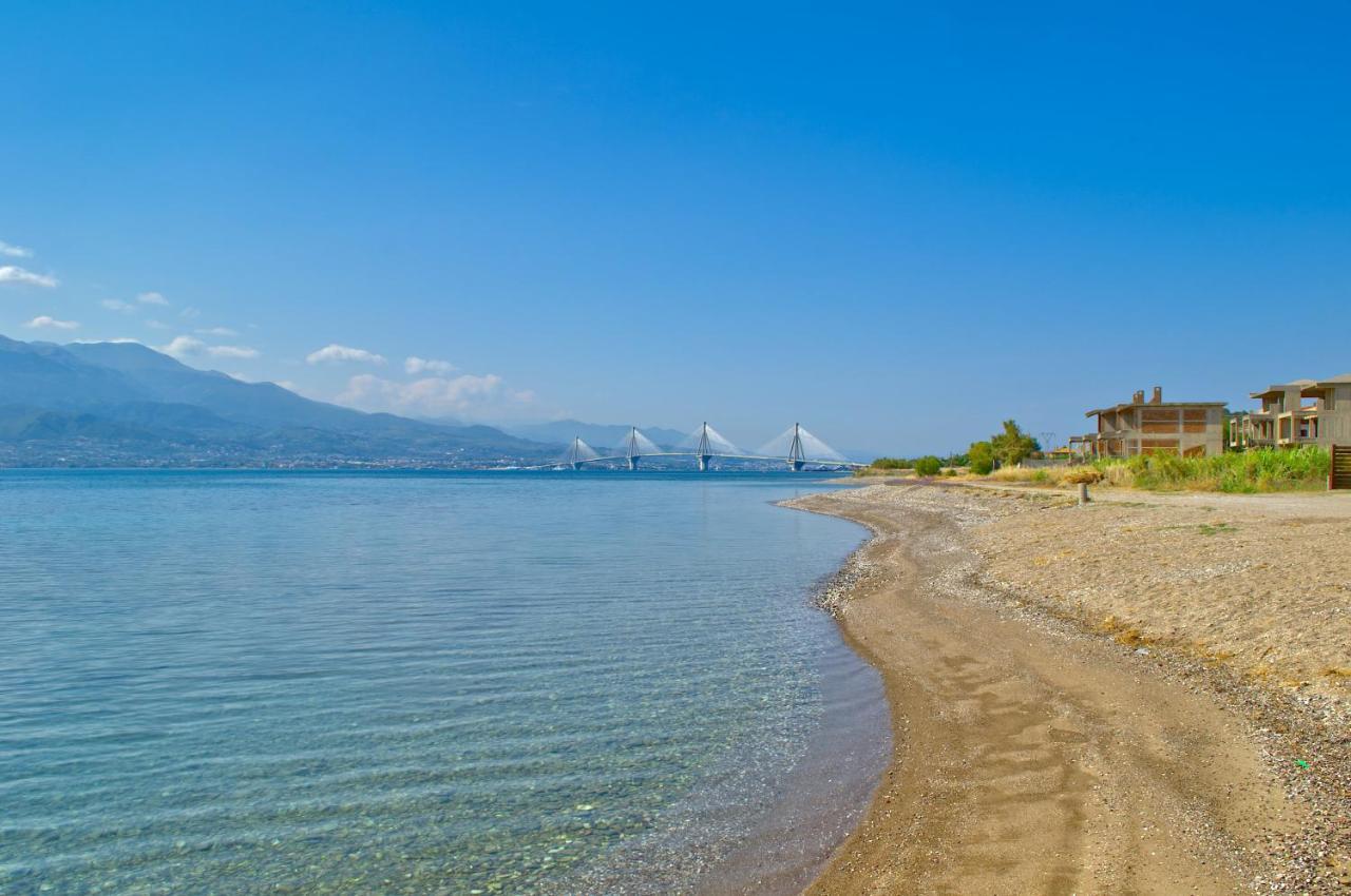 Epipleon Luxury Suites -104- Δωμάτιο 35Τμ Με Βεράντα 35Τμ Μπροστά Στη Θάλασσα Нафпактос Экстерьер фото